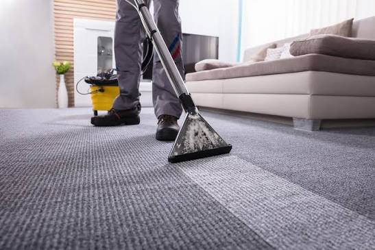 Carpet deep extraction cleaning